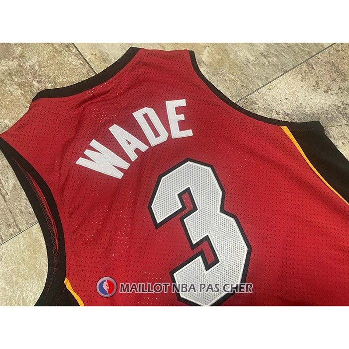 Maillot Miami Heat Dwyane Wade NO 3 Mitchell & Ness 2005-06 Authentique Rouge